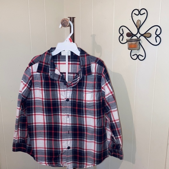 Bundle of boys button down shirts - Picture 5 of 5